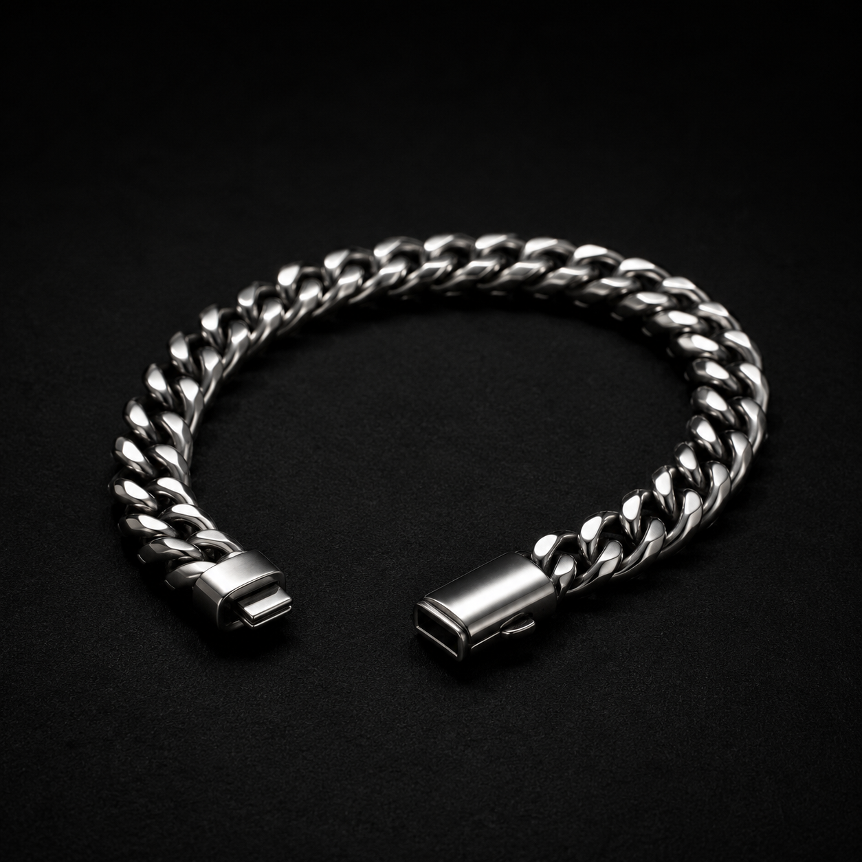 Vesta Cuban Link Titanium Bracelet – 10mm Pure Titanium