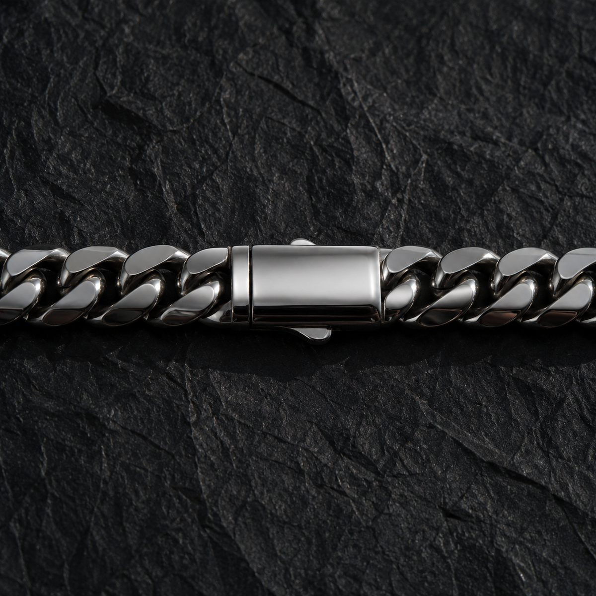 Vesta Pure Titanium Cuban Chain Necklace – 10mm